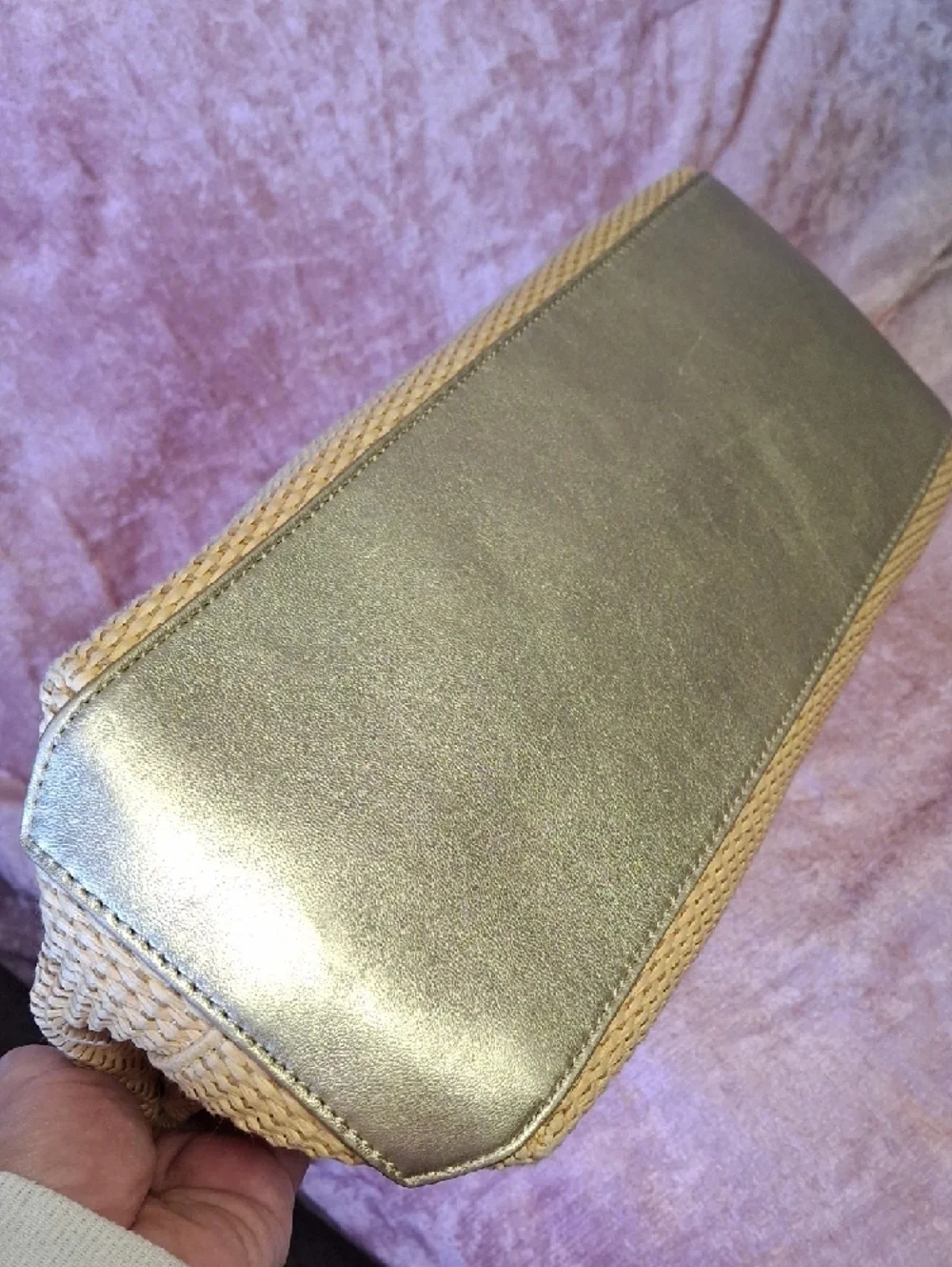 EUC Tory Burch Gold Raffia Shoulder Tote with Tassel - Picture 3 of 10